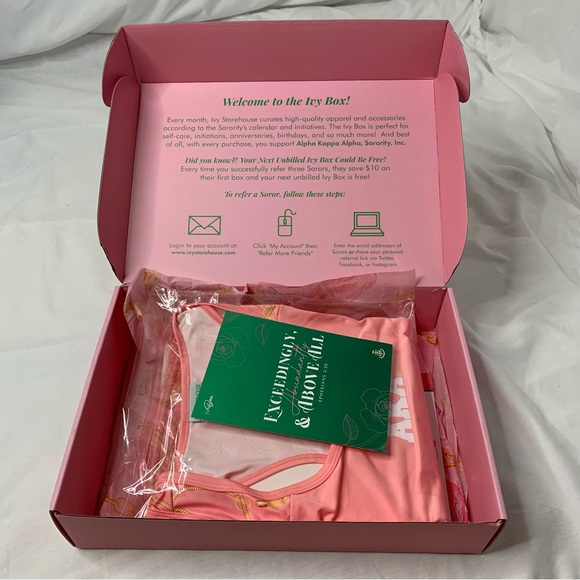 NEW in box Ivy Storehouse AKA Chain-Link Active Legging/Tank Set Size L - Picture 2 of 7